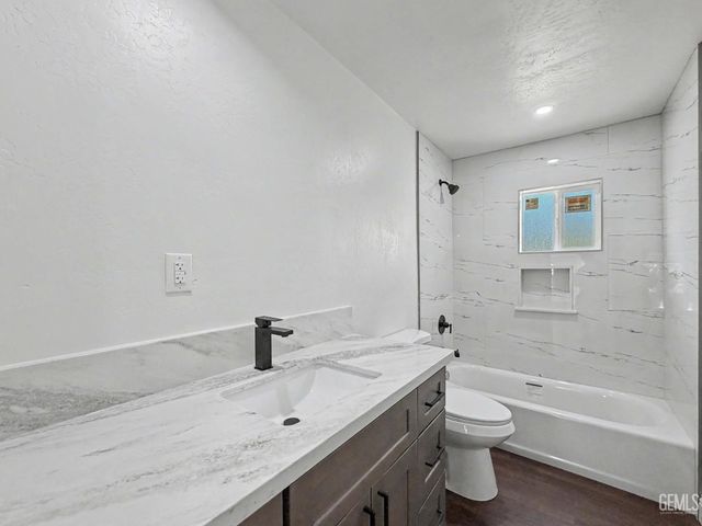6705 Betty Street, Bakersfield, CA 93307