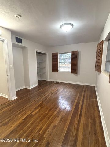 725 MYRTLE Avenue, Green Cove Springs, FL 32043