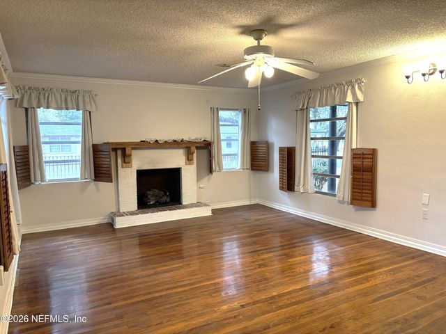 725 MYRTLE Avenue, Green Cove Springs, FL 32043