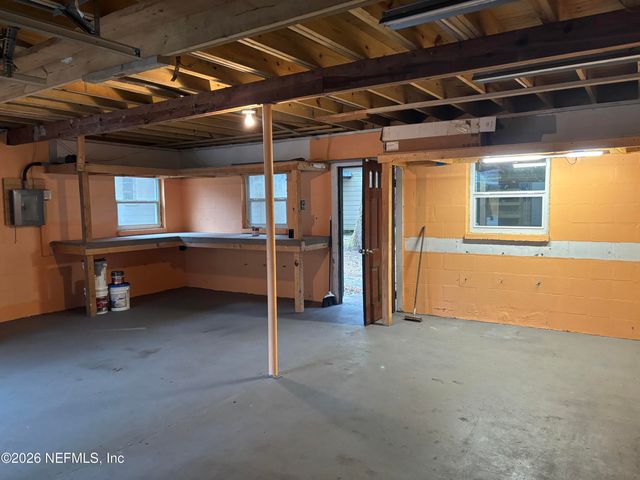 725 MYRTLE Avenue, Green Cove Springs, FL 32043