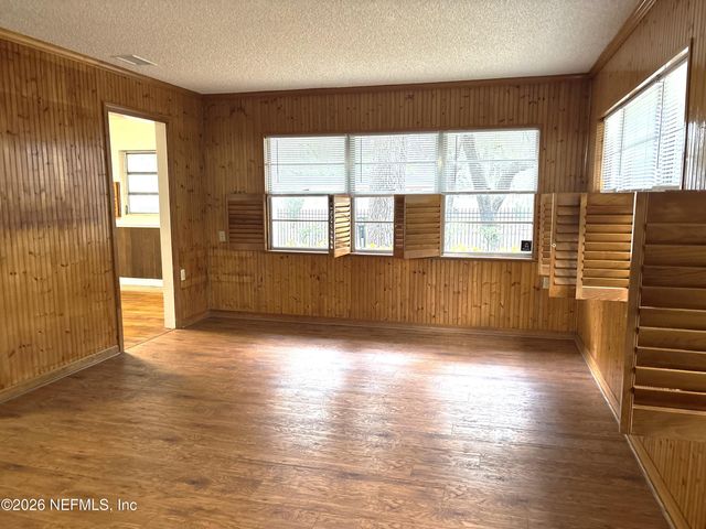 725 MYRTLE Avenue, Green Cove Springs, FL 32043