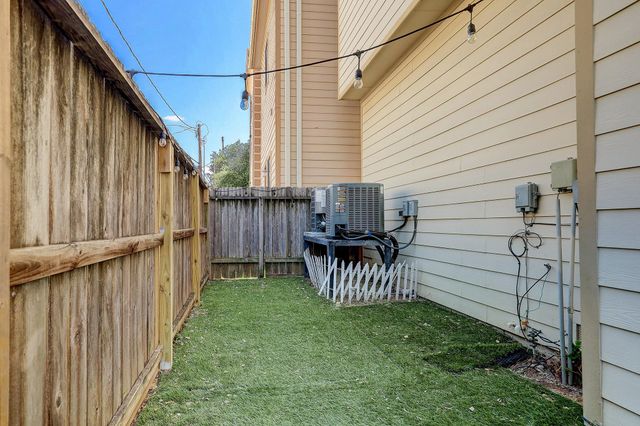 5701 Kiam Street A, Houston, TX 77007