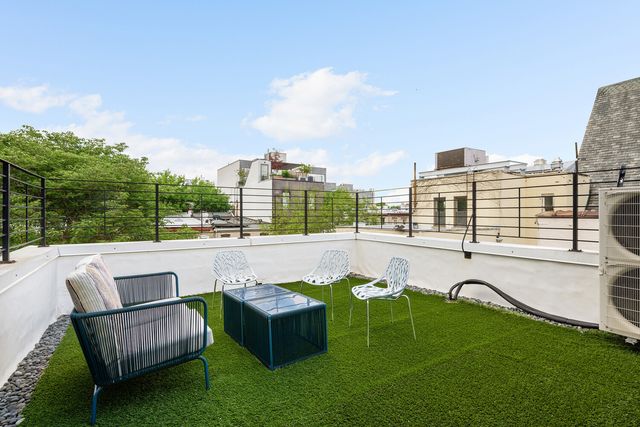 111 MADISON Street, New York City, NY 11216
