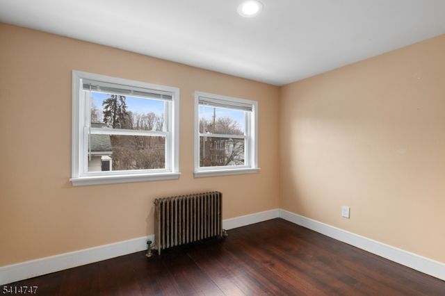 19 Adams St, Belvidere Twp., NJ 07823