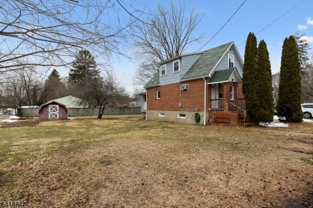 19 Adams St, Belvidere Twp., NJ 07823