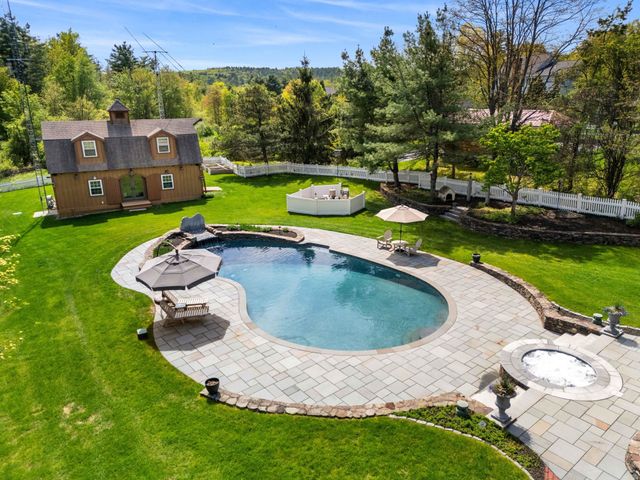 76 Joppa Hill Road, Bedford, NH 03110