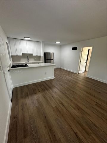 1255 W 49th Place E205, Hialeah, FL 33012