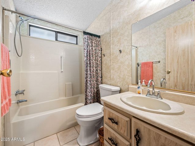 18278 S Henley Avenue, Peeples Valley, AZ 86332