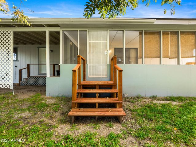 18278 S Henley Avenue, Peeples Valley, AZ 86332