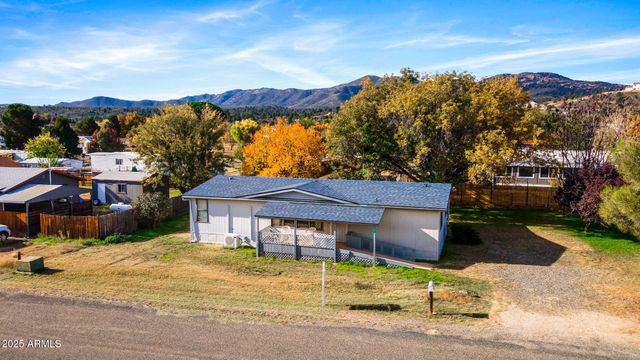 18278 S Henley Avenue, Peeples Valley, AZ 86332