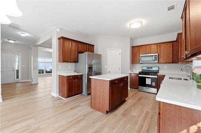 568 Austin Creek Drive, Buford, GA 30518