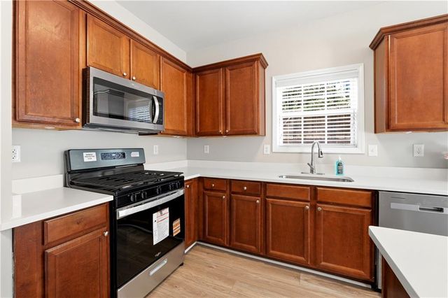 568 Austin Creek Drive, Buford, GA 30518