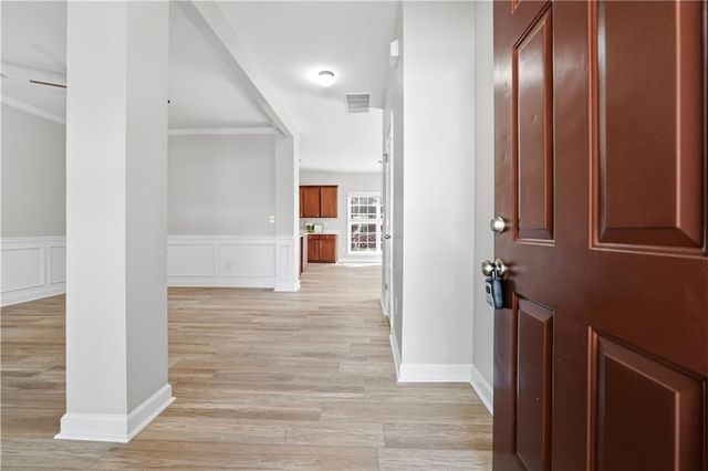 568 Austin Creek Drive, Buford, GA 30518