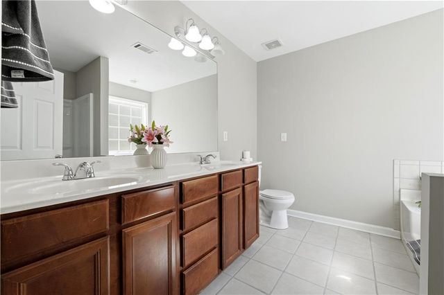 568 Austin Creek Drive, Buford, GA 30518