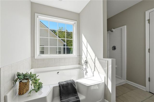 568 Austin Creek Drive, Buford, GA 30518