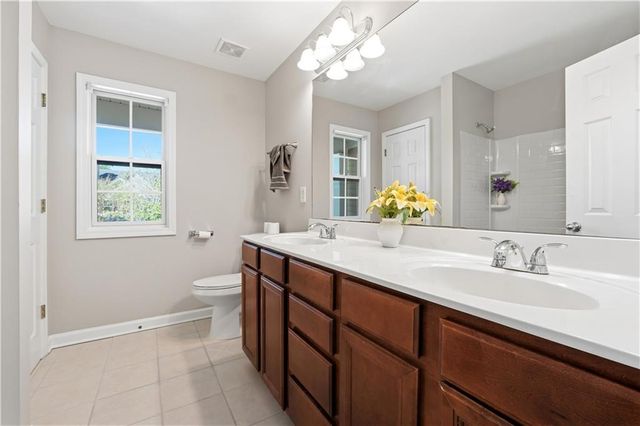 568 Austin Creek Drive, Buford, GA 30518