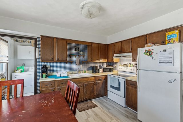 313 5th Street, Colona, IL 61241