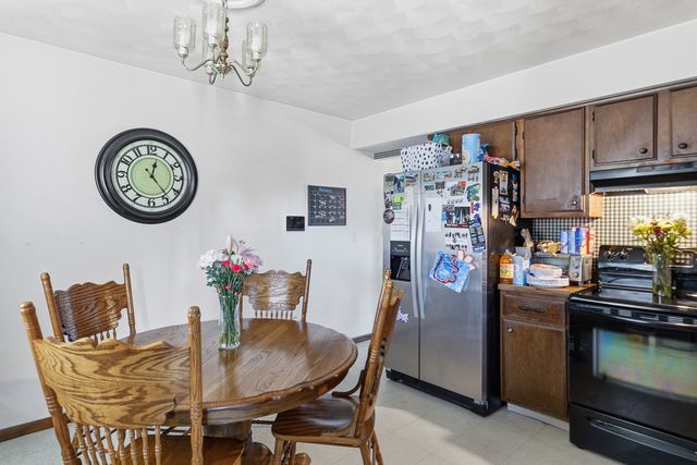 313 5th Street, Colona, IL 61241