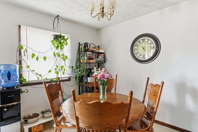 313 5th Street, Colona, IL 61241