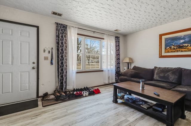 313 5th Street, Colona, IL 61241