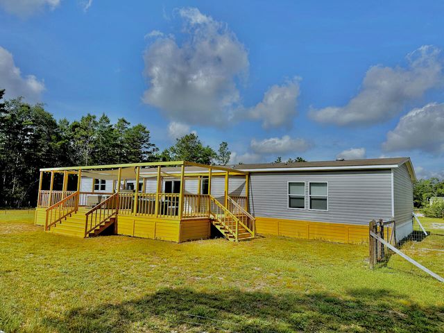 61 Kings Court, Defuniak Springs, FL 32433