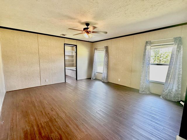61 Kings Court, Defuniak Springs, FL 32433
