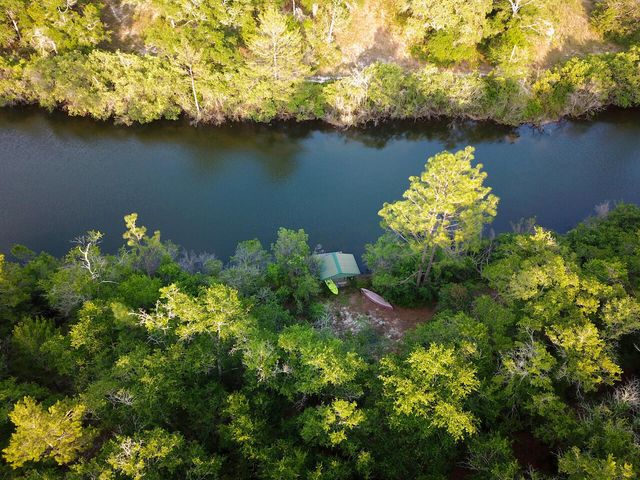 61 Kings Court, Defuniak Springs, FL 32433