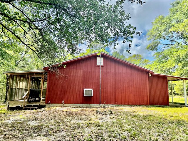 61 Kings Court, Defuniak Springs, FL 32433
