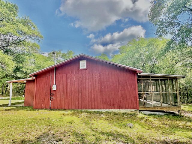 61 Kings Court, Defuniak Springs, FL 32433