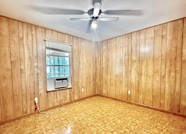 61 Kings Court, Defuniak Springs, FL 32433