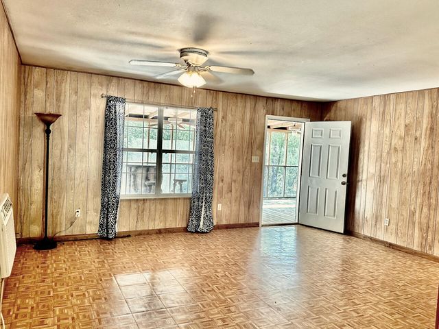 61 Kings Court, Defuniak Springs, FL 32433