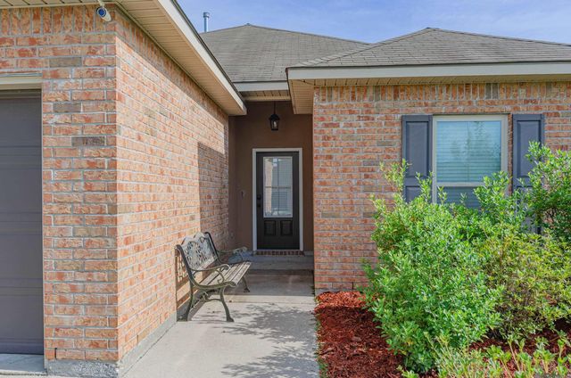 42501 Pebblestone Dr, Prairieville, LA 70769
