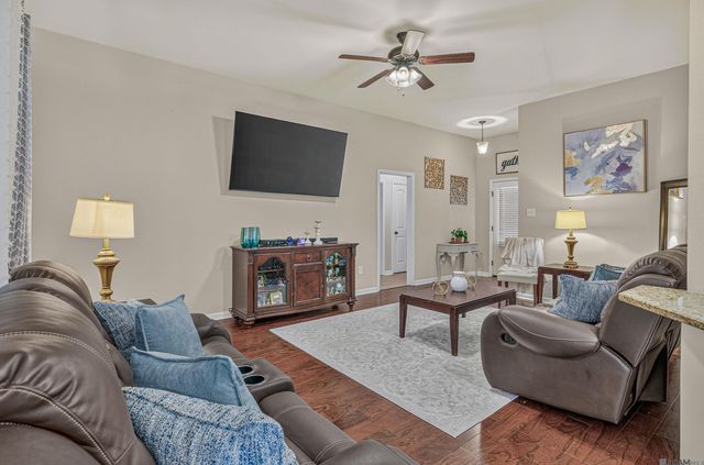 42501 Pebblestone Dr, Prairieville, LA 70769