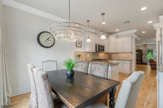 10 Schmidt Cir, Watchung Boro, NJ 07069