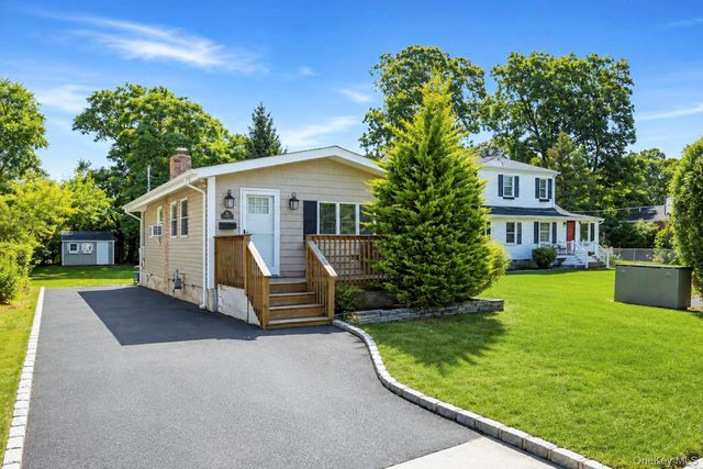 65 Hawthorne Avenue, West Babylon, NY 11704