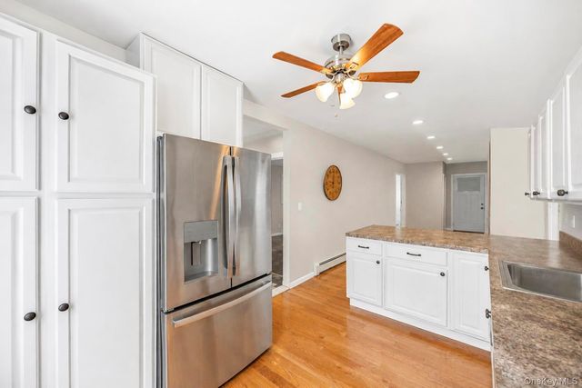 65 Hawthorne Avenue, West Babylon, NY 11704