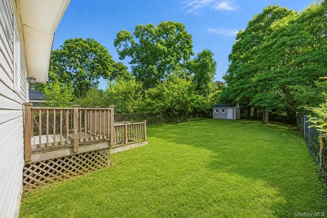65 Hawthorne Avenue, West Babylon, NY 11704