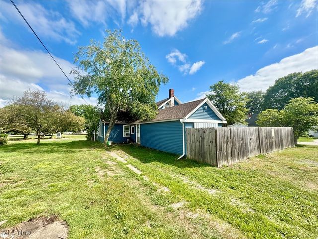 22 E Main Street, Wakeman, OH 44889