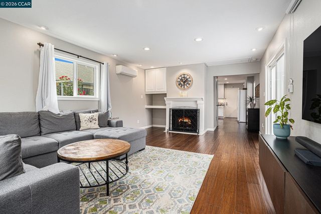 100 bear cove ct, Vallejo, CA 94591