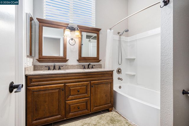 100 bear cove ct, Vallejo, CA 94591