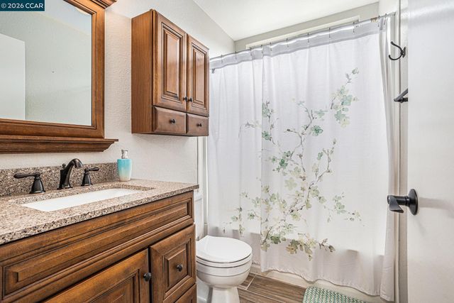 100 bear cove ct, Vallejo, CA 94591