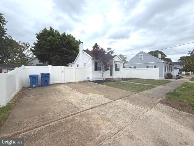 711 ASBURY AVE, National Park, NJ 08063