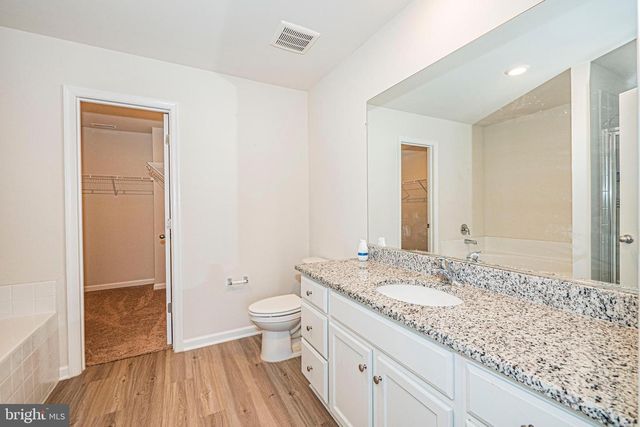 120 PADDINGTON ST, Falling Waters, WV 25419