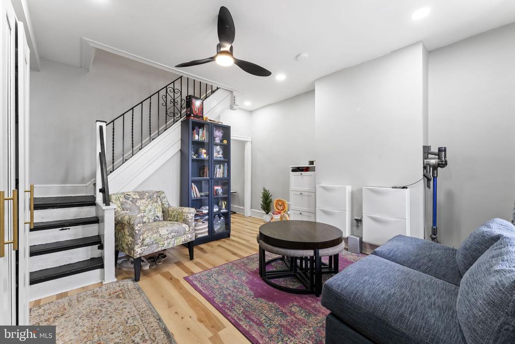 1645 S 55TH ST, Philadelphia, PA 19143