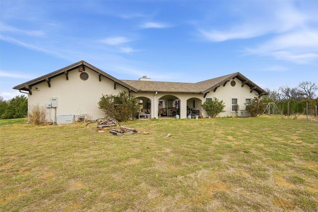 1959 Marlow Road, Bells, TX 75414