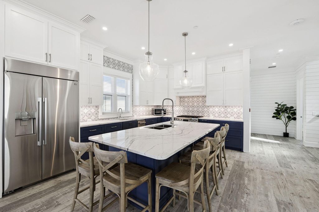 Image 20 of property listing at 16525 Front Beach Road, Panama City Beach, FL 32413