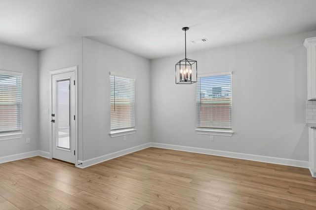 9513 Balmy LN, Manor, TX 78653