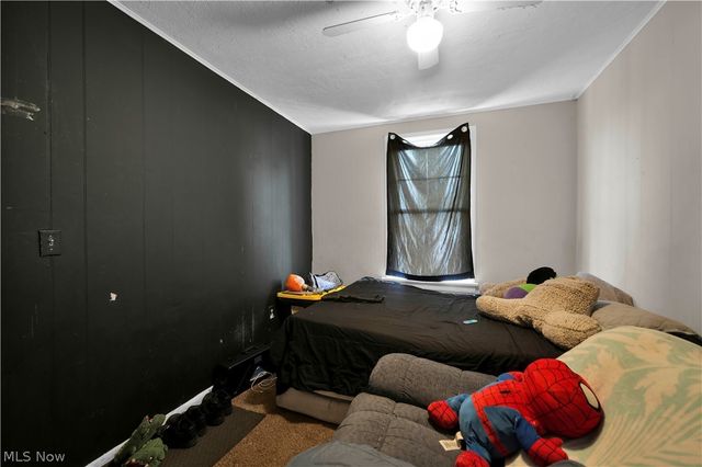 1476 W 107th Street, Cleveland, OH 44102