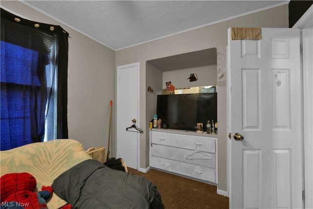 1476 W 107th Street, Cleveland, OH 44102