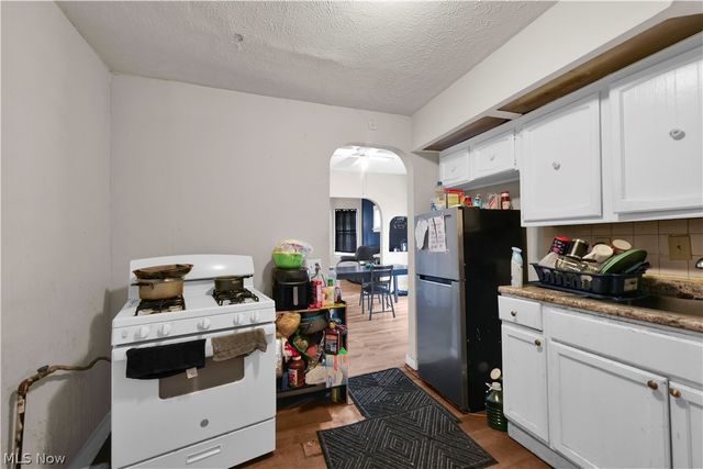 1476 W 107th Street, Cleveland, OH 44102
